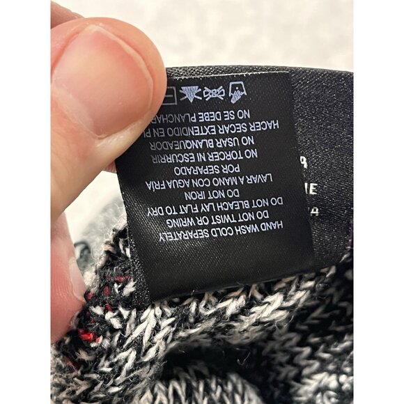 Ultra Game Chicago Bulls NBA Winter Hat Cap Beanie Pom Toboggan Red White NEW - Picture 7 of 7